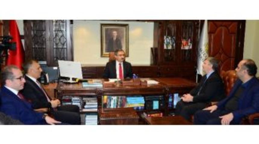 Başkan Akyürek, Rektör Şahin’i Ziyaret Etti