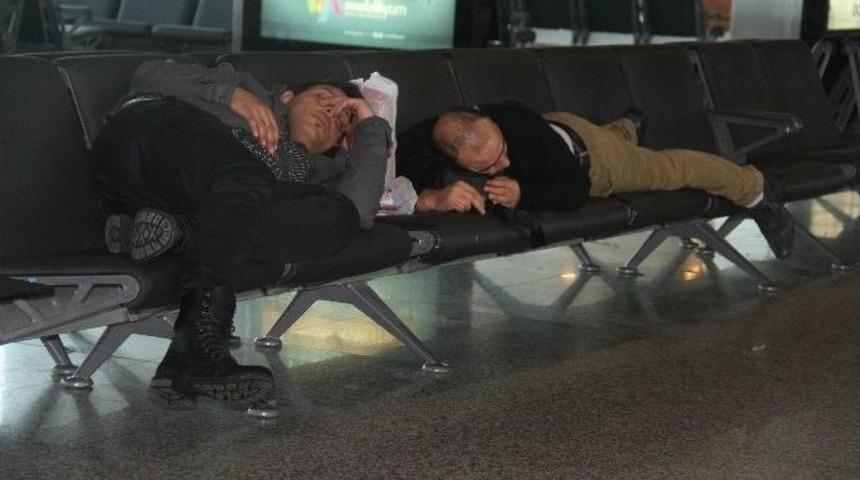 Seferler İptal Olunca Atatürk Havalimanı Otele Döndü