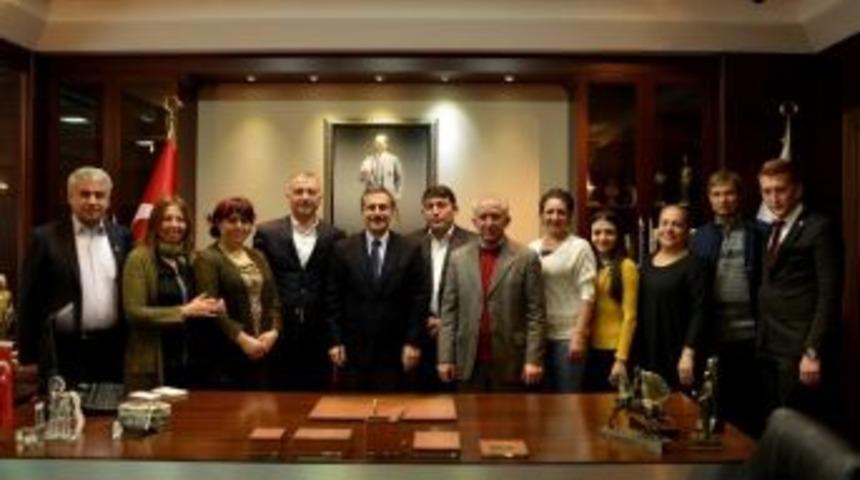 Chp Tepebaşı Teşkilatı Başkan Ata&ccedil;&rsquo;ı Ziyaret Etti