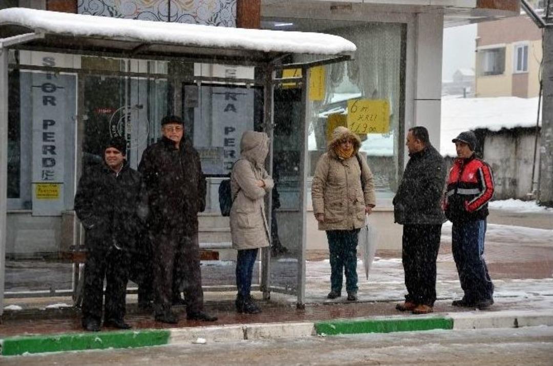 Bursa&rsquo;da Vatandaşların &Ouml;zel Halk Otob&uuml;s&uuml; İsyanı
