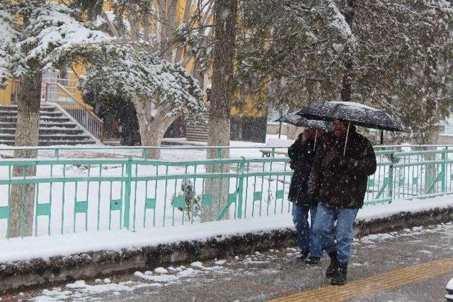 Karaman’da Kar Yağışı