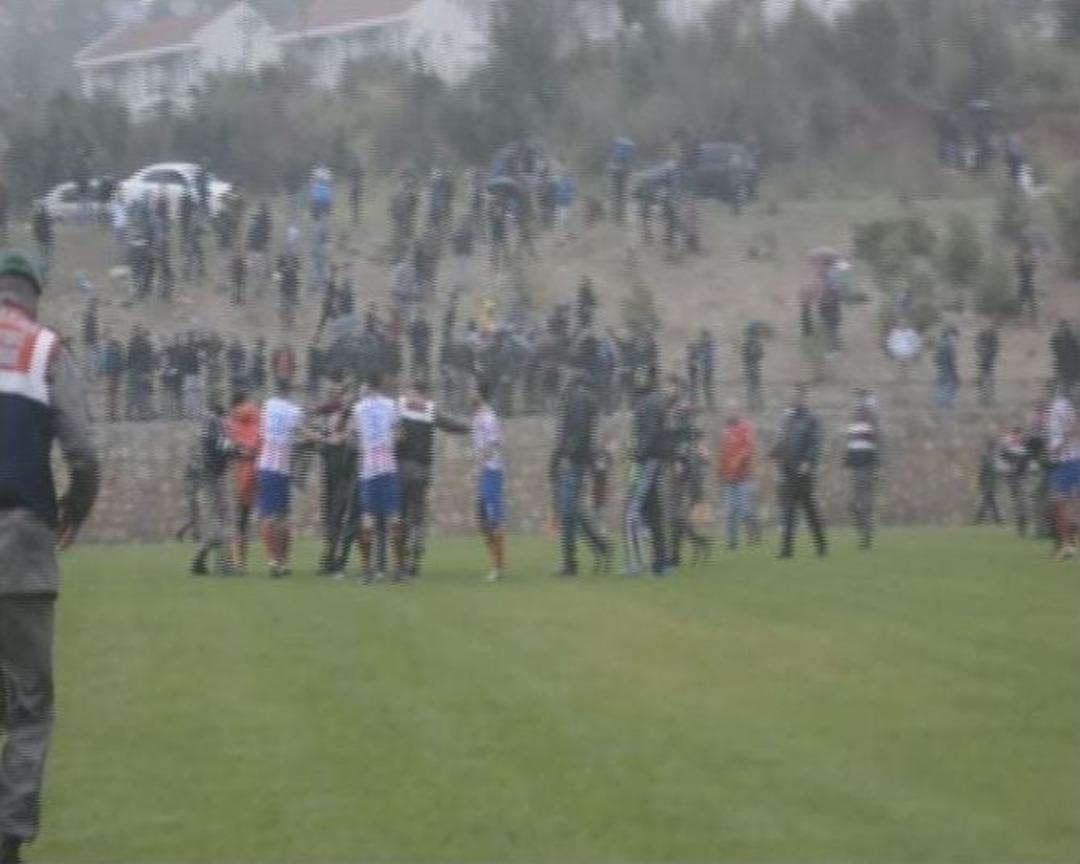 Şampiyonluğu Belirleyecek Ma&ccedil; 90. Dakikada Tatil Edildi