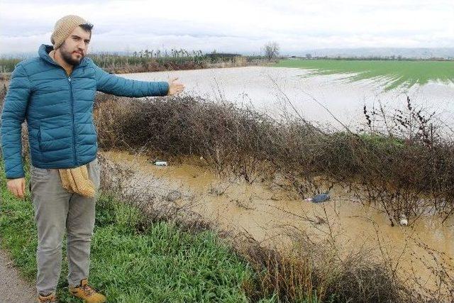 İzmir’in İlçelerini Hem Yağmur, Hem Kar Vurdu