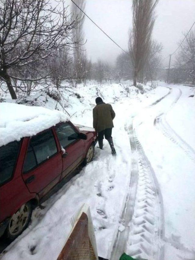 İzmir’in İlçelerini Hem Yağmur, Hem Kar Vurdu