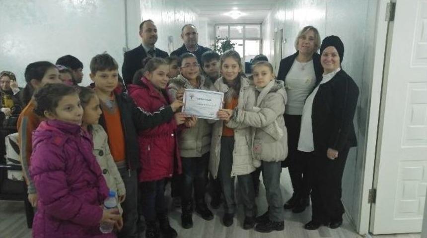 &Ouml;ğrencilerden Anlamlı Bağış