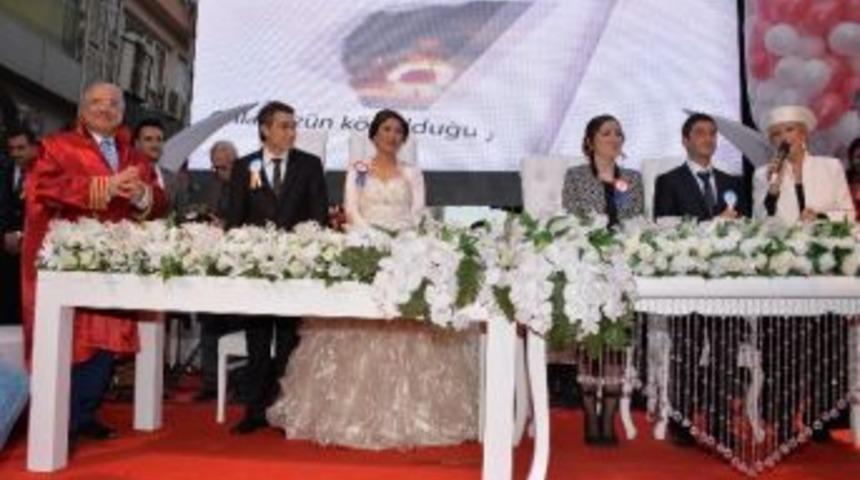 Mersin B&uuml;y&uuml;kşehir Belediyesi Toplu Nikah T&ouml;renine Hazırlanıyor