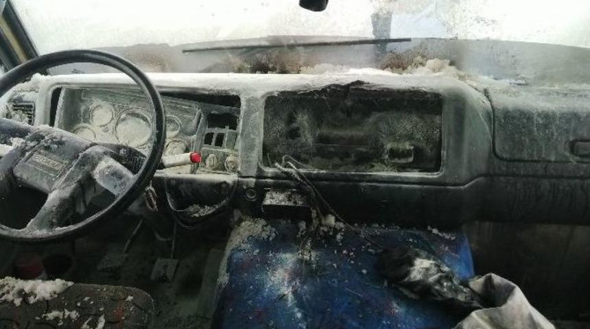 Seyir Halindeki Servis Aracı Yandı