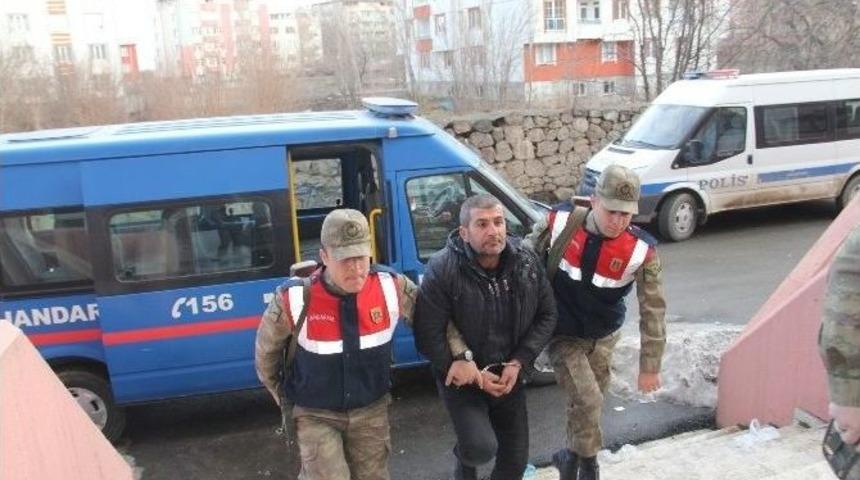 Ter&ouml;rist Yatakların Arasında Saklanırken Yakalandı