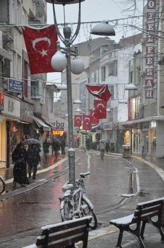 İnegöl Yeniden Beyaza Büründü