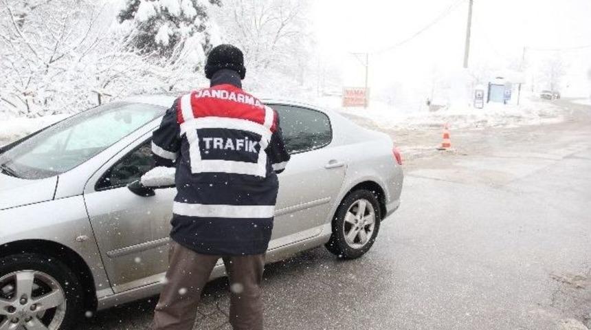 Uludağ&rsquo;a Zincirsiz Ara&ccedil; &Ccedil;ıkışına İzin Verilmiyor