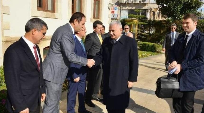 Bakan Yıldırım: "yıllık B&uuml;t&ccedil;emizin D&ouml;rtte Birinden Fazlası Antalya İ&ccedil;in Harcanıyor"