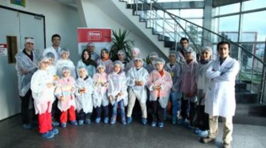 &Ouml;ğrenciler &Ccedil;ikolata Yapımını Yerinde G&ouml;rd&uuml;