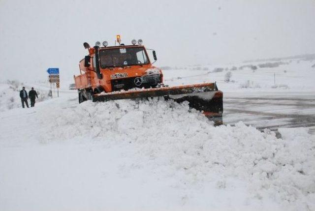 Tokat’ta Kar Yağışı Ulaşımda Aksamalara Neden Oldu