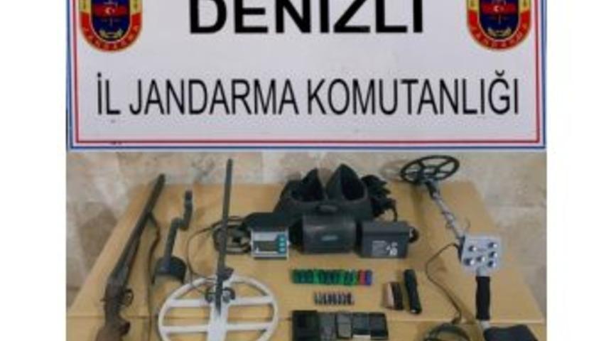 Denizli&rsquo;de Ka&ccedil;ak Kazı Operasyonu: 9 G&ouml;zaltı