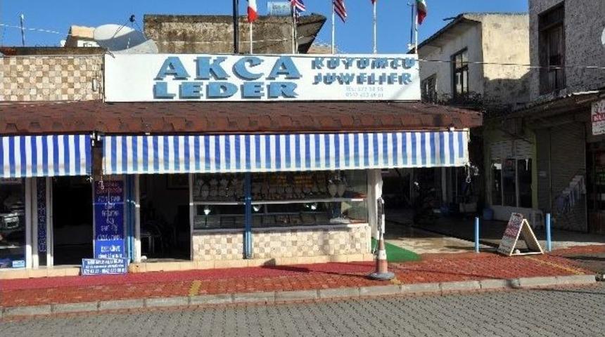 Antalya&rsquo;da Kuyumcu Soygunu