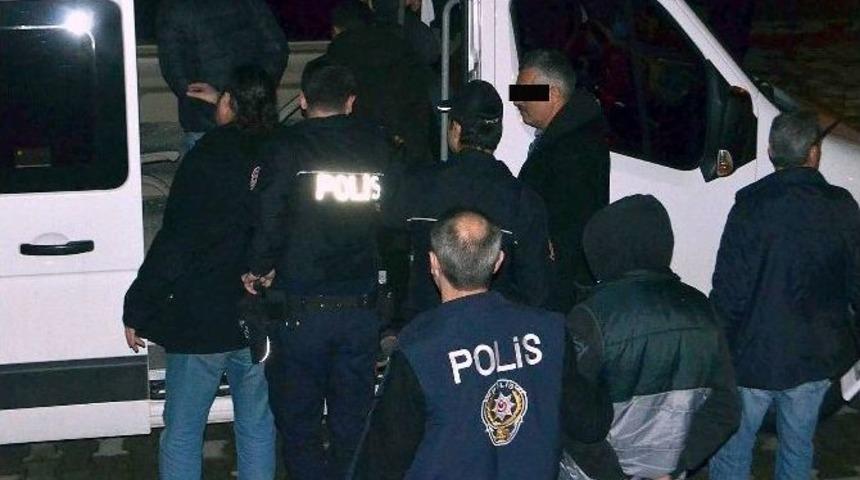 (&ouml;zel Haber) Edremit&rsquo;te Soygununun Ardından G&ouml;&ccedil;men Ka&ccedil;ak&ccedil;ılığı &Ccedil;ıktı