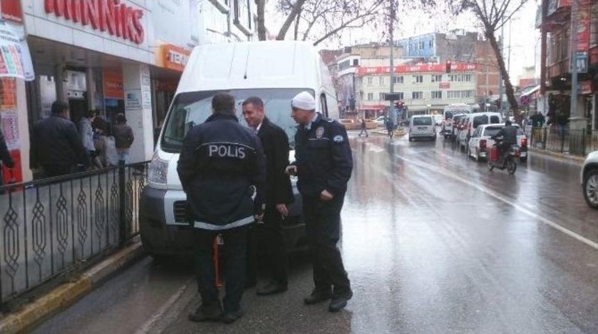 Trafik Polisleri Hatalı Parklara G&ouml;z A&ccedil;tırmıyor