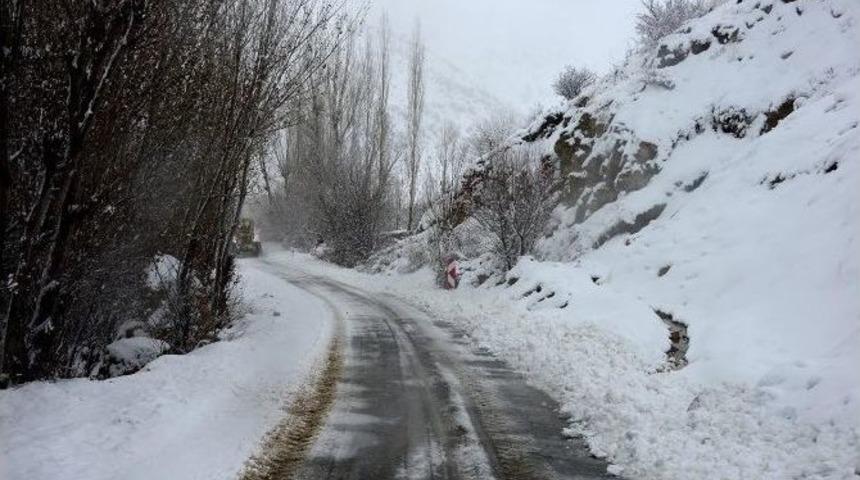 B&uuml;y&uuml;kşehir Belediyesi, Karla M&uuml;cadeleye Devam Ediyor