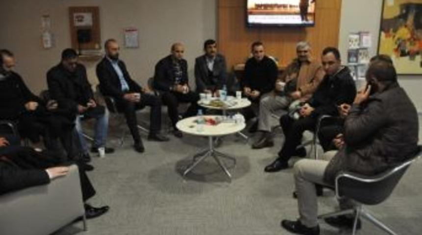 Mhp Lideri Bah&ccedil;eli&rsquo;yi Partililer Yalnız Bırakmıyor