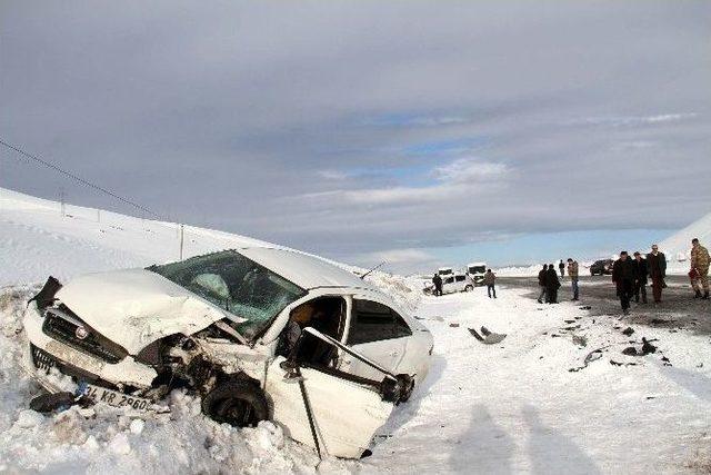 Çaldıran’da Trafik Kazası: 6 Yaralı