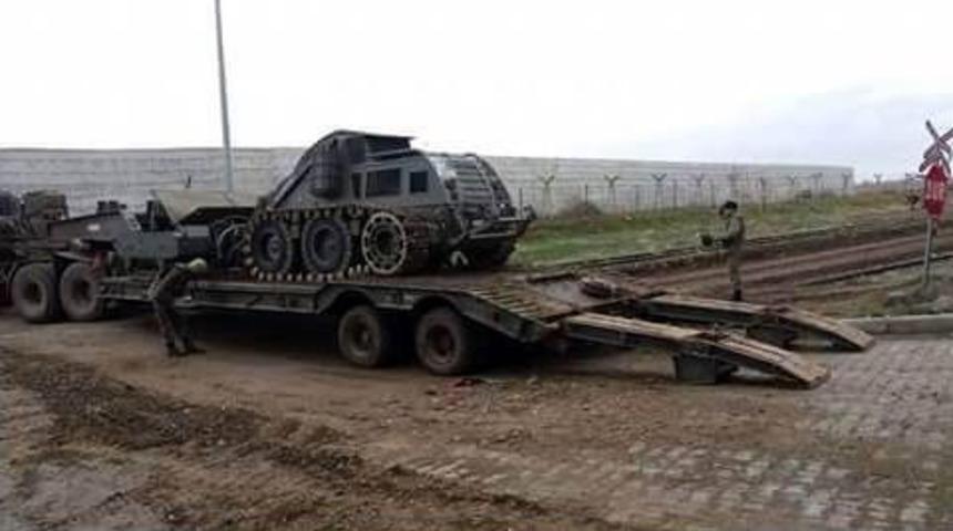 Suriye Sınırına Mayın Temizleme Aracı