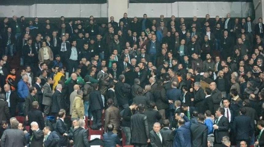 Bursaspor Kongresinde Kavga