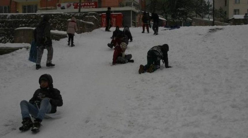Yozgatlılar Kızakla Karın Tadını &Ccedil;ıkardı