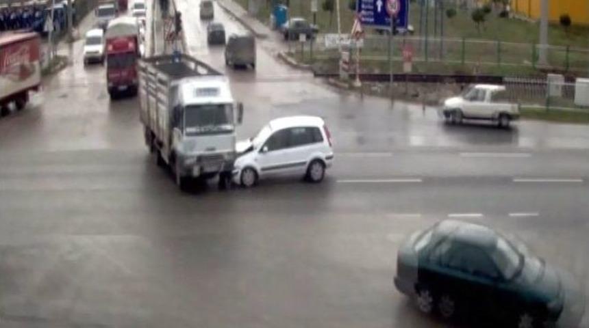 Uşak&rsquo;ta Trafik Kazaları Mobeselere Yansıdı