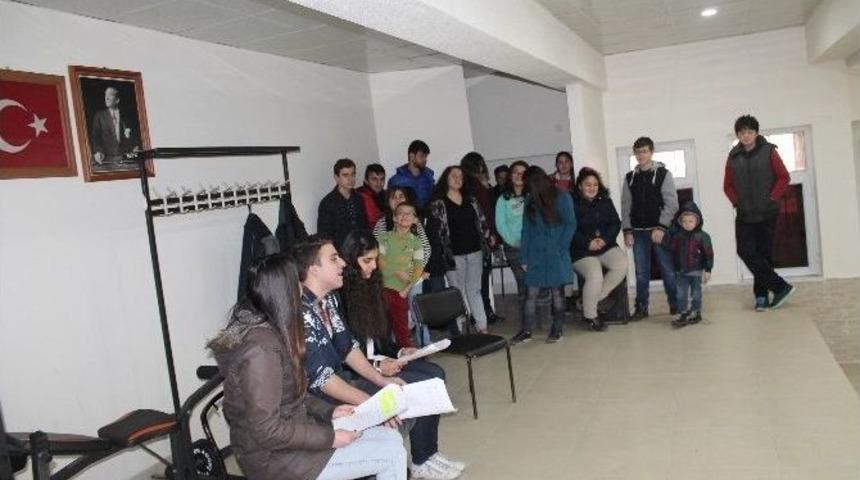 Tosya Tiyatro Kul&uuml;b&uuml; İlk Provasını Yaptı