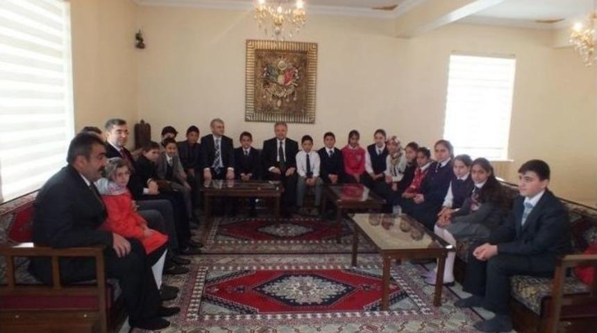 Vali Kahraman&rsquo;dan Tercan&rsquo;a Ziyaret