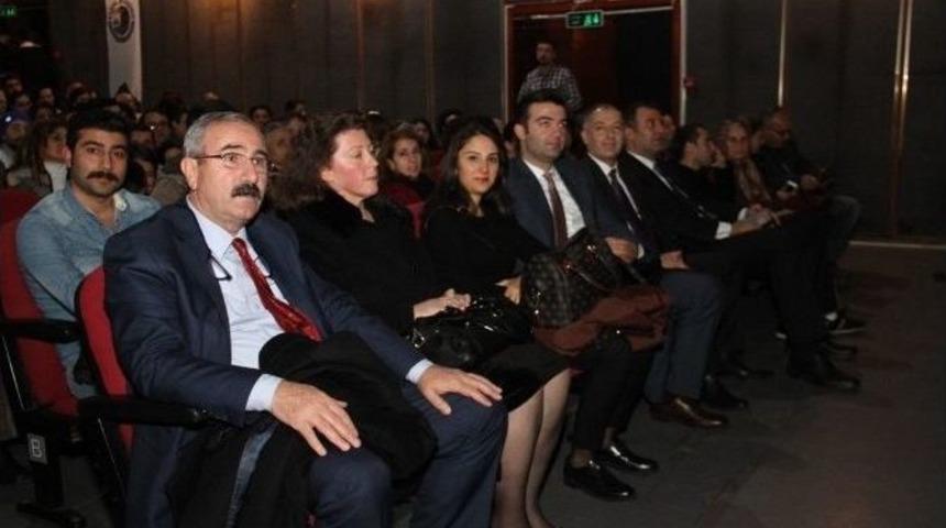 Sevilen Oyuncular ’bezirgan’ İle Kartal’daydı