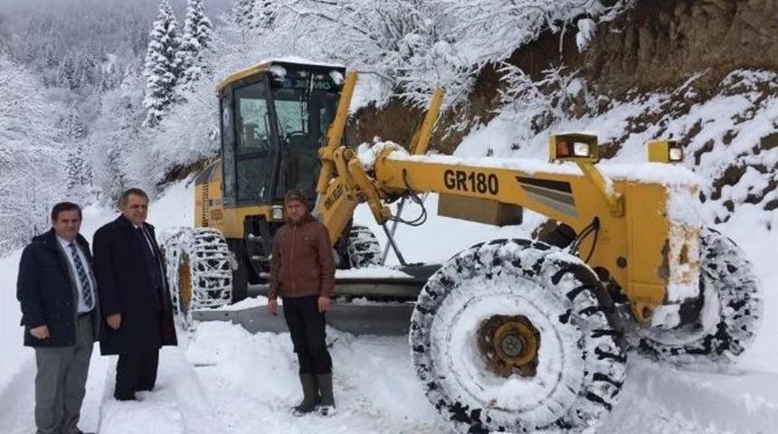 Yomra Belediyesi Karla Mücadeleye Devam Ediyor