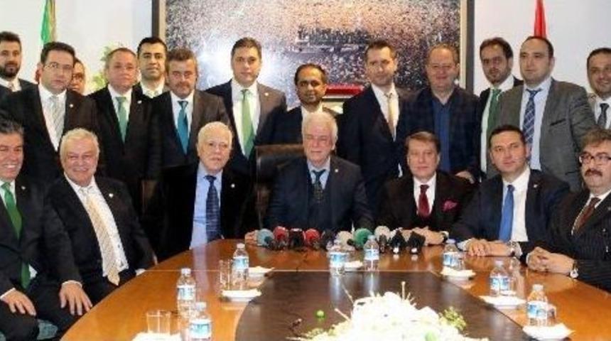 Bursaspor&rsquo;un Yeni Başkan Ali Ay, G&ouml;revi Devraldı