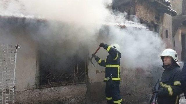 Kütahya’da Ev Yangını