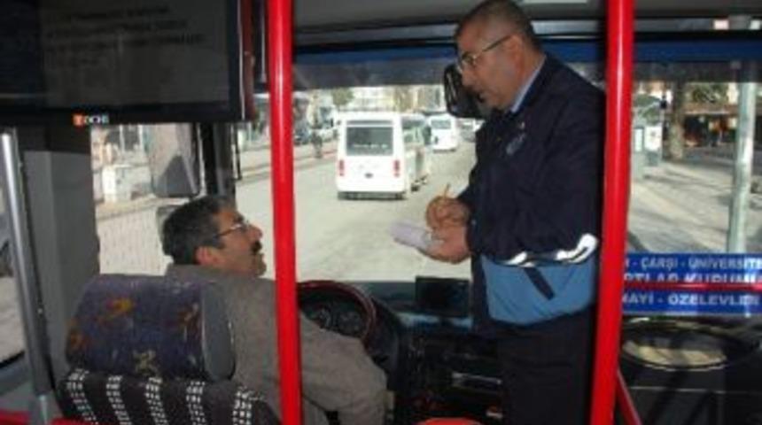 Yolcu Otob&uuml;sleri Ve Minib&uuml;sleri Denetleniyor