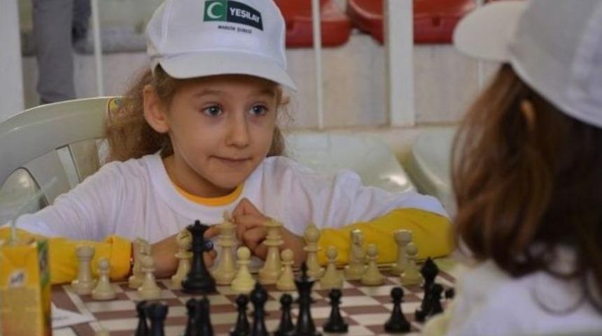 Yeşilay&rsquo;dan Satran&ccedil; Turnuvası