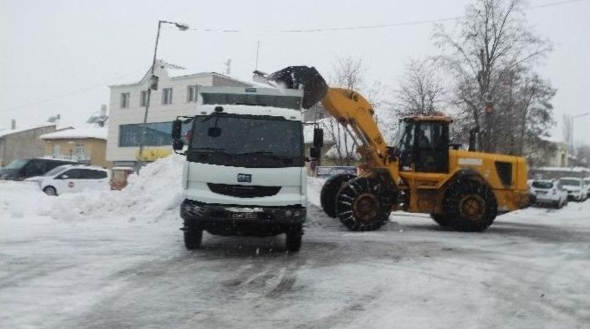 Varto&rsquo;da Karla M&uuml;cadele &Ccedil;alışması