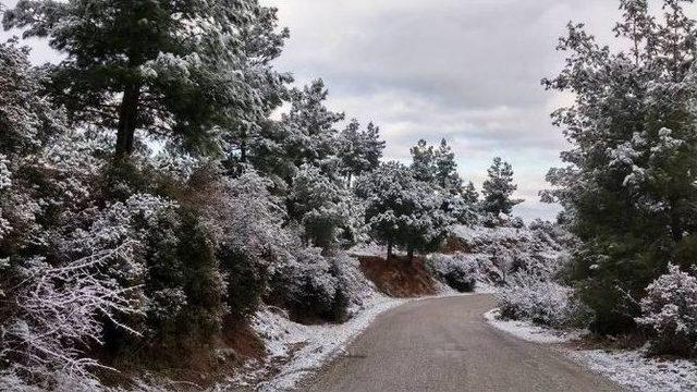 Sarıgöl’de Yol Açma Çalışmaları