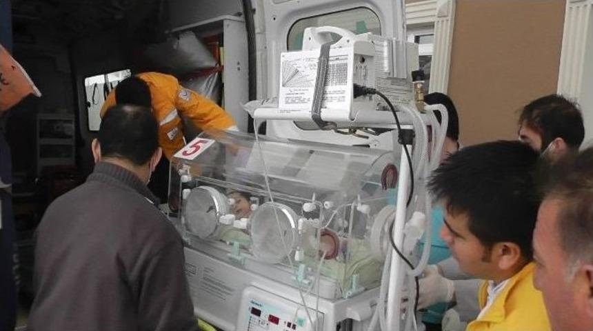 Rahatsızlanan Suriyeli Bebek Kuv&ouml;zle Konya&rsquo;ya Sevk Edildi