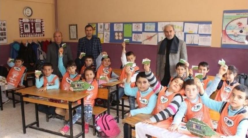 Salihli’de Öğrenciler ’yeşil Yaprak’ Ödülü Aldı