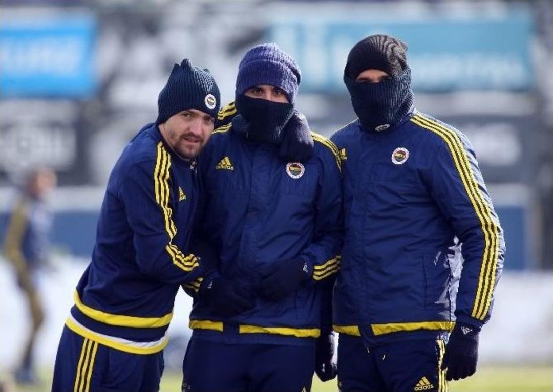Fenerbah&ccedil;e, Tuzlaspor Ma&ccedil;ının Hazırlıklarını Tamamladı