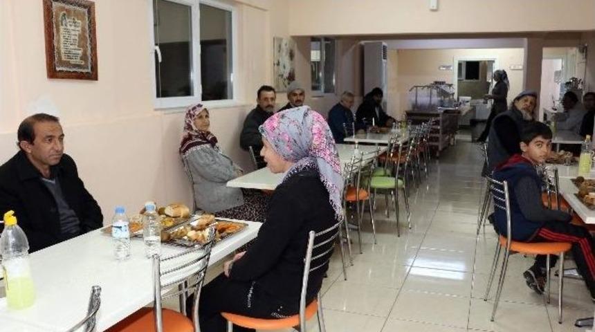 Antalya B&uuml;y&uuml;kşehir Belediyesi, 1 Yılda Bin 430 Hasta Ve Hasta Yakınına Ev Sahipliği Yaptı