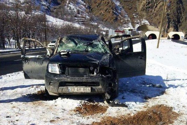 Akaryakıt Tankeri Harşit Çayı’na Uçtu: 2 Yaralı