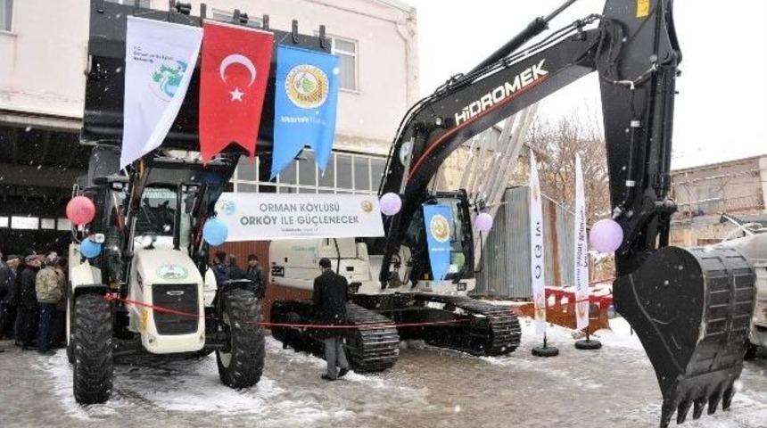 Karaman&rsquo;da Tarımsal Kalkınma Kooperatifine İş Makinesi