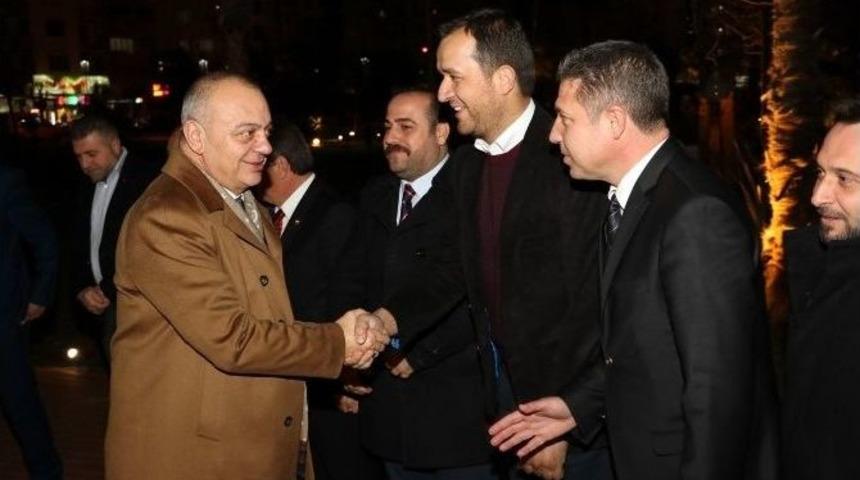 Başkan Erg&uuml;n Mhp&rsquo;li Meclis &Uuml;yeleriyle Buluştu