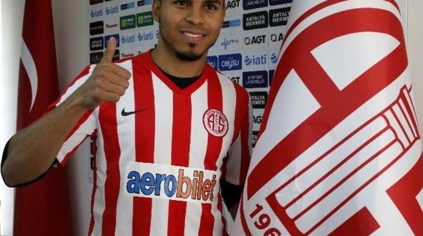 Antalyaspor&rsquo;a Dnipro&rsquo;dan Orta Saha