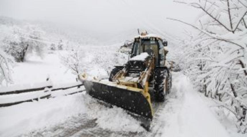 Başiskele&rsquo;de Kar Yağışı Y&uuml;ksek Kesimlerde Etkili Oluyor