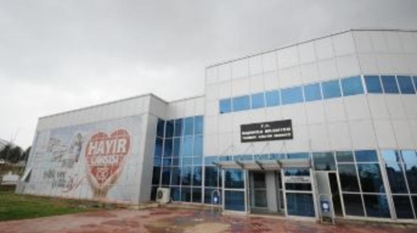 Başiskele Hayır &Ccedil;arşısı Hizmet Vermeye Devam Ediyor