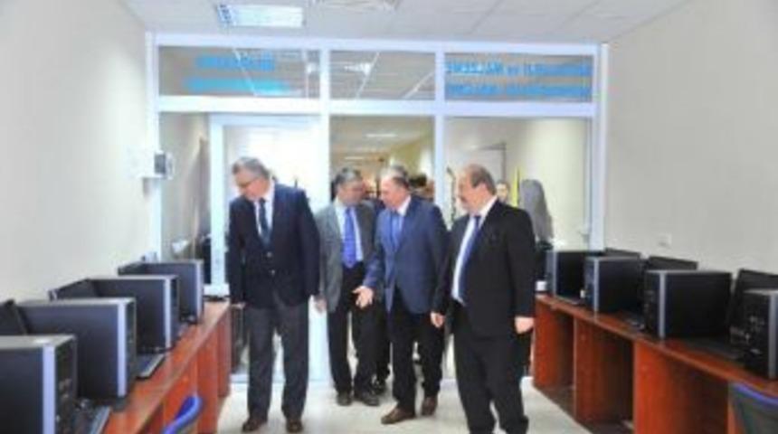 Sa&uuml;&rsquo;de Yeni Laboratuvarlar Hizmete A&ccedil;ıldı