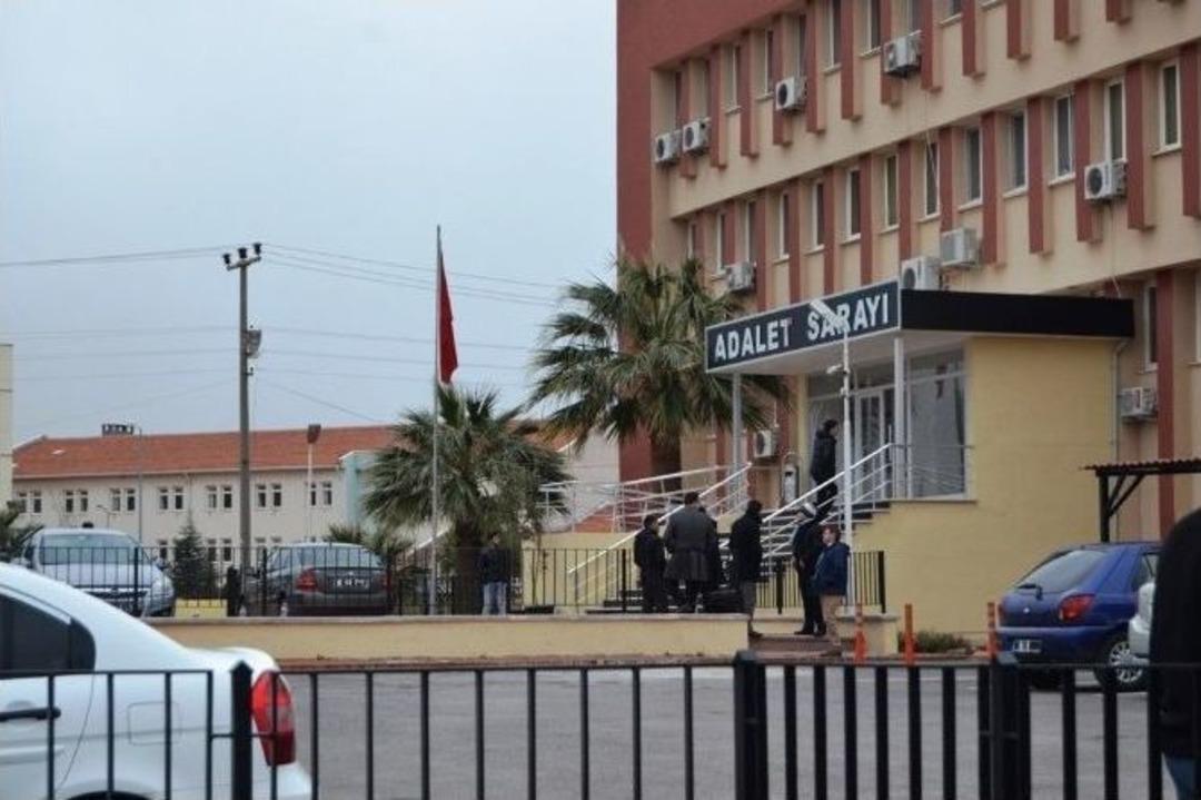 Ayvalık Adalet Sarayında Bomba Paniği